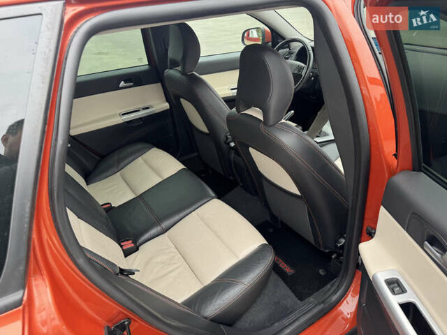 Оранжевый Вольво В50, объемом двигателя 1.6 л и пробегом 165 тыс. км за 8900 $, фото 23 на Automoto.ua