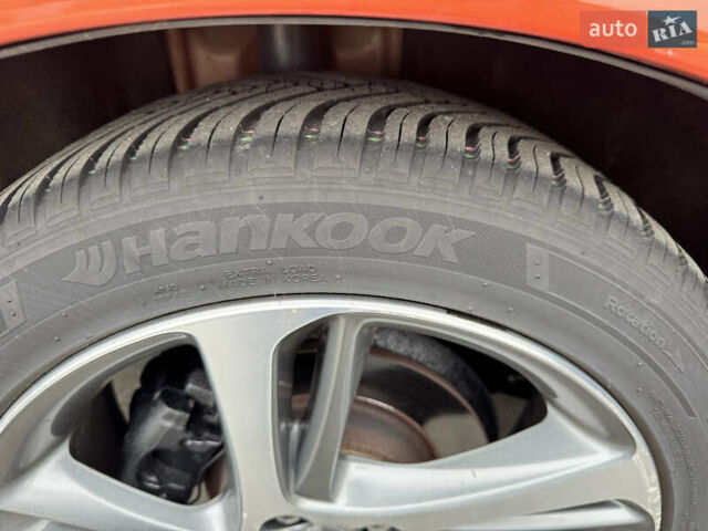 Оранжевый Вольво В50, объемом двигателя 1.6 л и пробегом 165 тыс. км за 8900 $, фото 26 на Automoto.ua