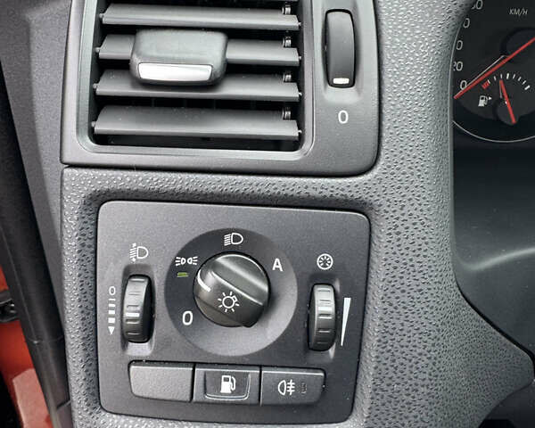 Оранжевый Вольво В50, объемом двигателя 1.6 л и пробегом 165 тыс. км за 8900 $, фото 19 на Automoto.ua