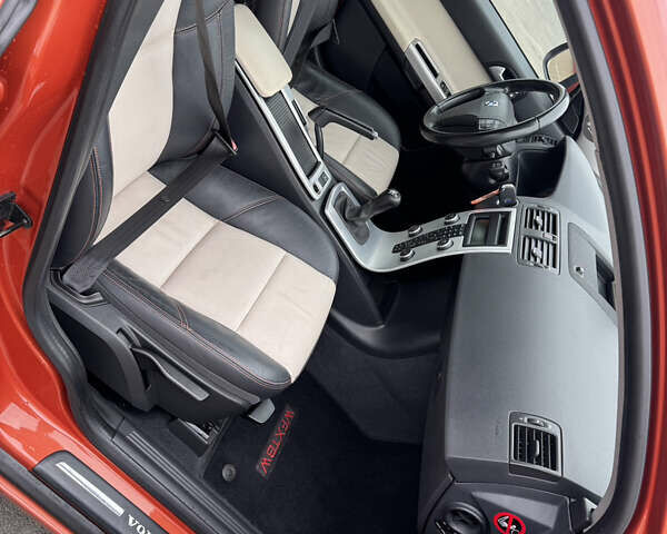 Оранжевый Вольво В50, объемом двигателя 1.6 л и пробегом 165 тыс. км за 8900 $, фото 21 на Automoto.ua