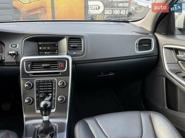 Білий Вольво B60, об'ємом двигуна 1.6 л та пробігом 218 тис. км за 10700 $, фото 39 на Automoto.ua