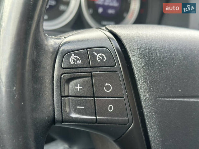 Белый Вольво B60, объемом двигателя 2.4 л и пробегом 203 тыс. км за 12699 $, фото 39 на Automoto.ua