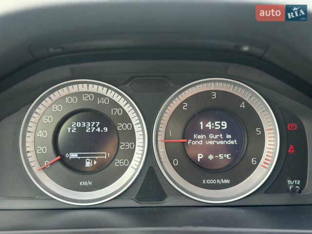 Белый Вольво B60, объемом двигателя 2.4 л и пробегом 203 тыс. км за 12699 $, фото 43 на Automoto.ua