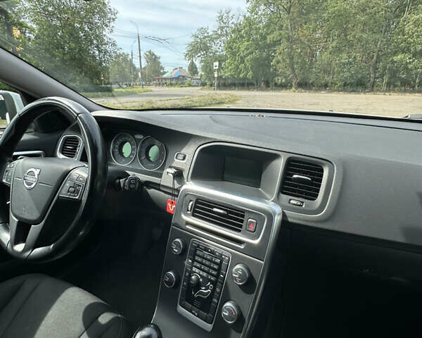 Білий Вольво B60, об'ємом двигуна 2 л та пробігом 302 тис. км за 9200 $, фото 9 на Automoto.ua