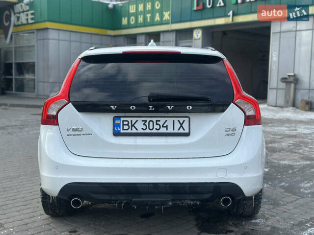 Белый Вольво B60, объемом двигателя 2.4 л и пробегом 203 тыс. км за 12699 $, фото 10 на Automoto.ua