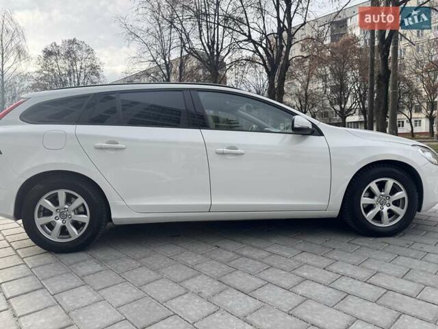 Білий Вольво B60, об'ємом двигуна 2.4 л та пробігом 200 тис. км за 10650 $, фото 10 на Automoto.ua