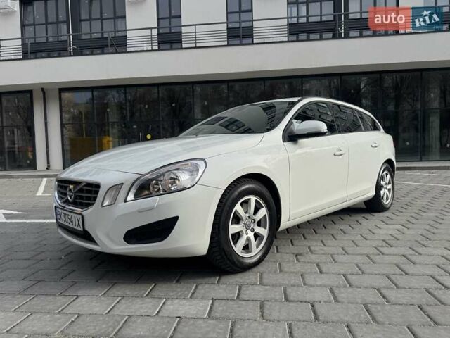 Білий Вольво B60, об'ємом двигуна 2.4 л та пробігом 200 тис. км за 10650 $, фото 1 на Automoto.ua
