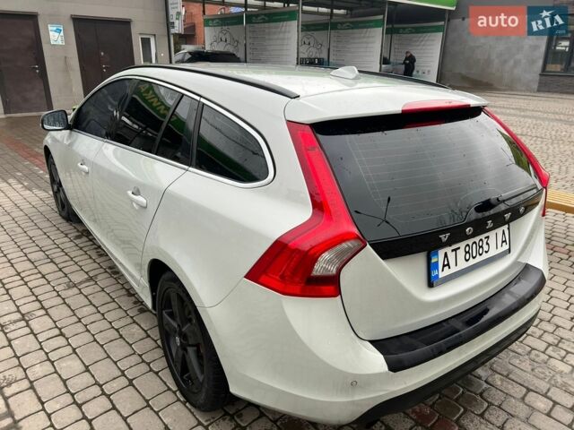 Белый Вольво B60, объемом двигателя 1.98 л и пробегом 390 тыс. км за 8740 $, фото 30 на Automoto.ua