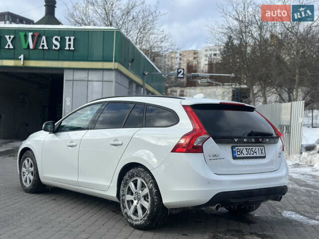 Белый Вольво B60, объемом двигателя 2.4 л и пробегом 203 тыс. км за 12699 $, фото 9 на Automoto.ua