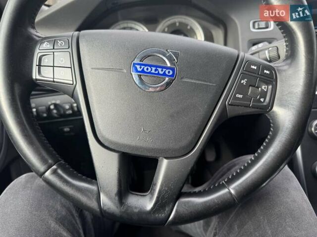 Білий Вольво B60, об'ємом двигуна 2.4 л та пробігом 200 тис. км за 10650 $, фото 48 на Automoto.ua