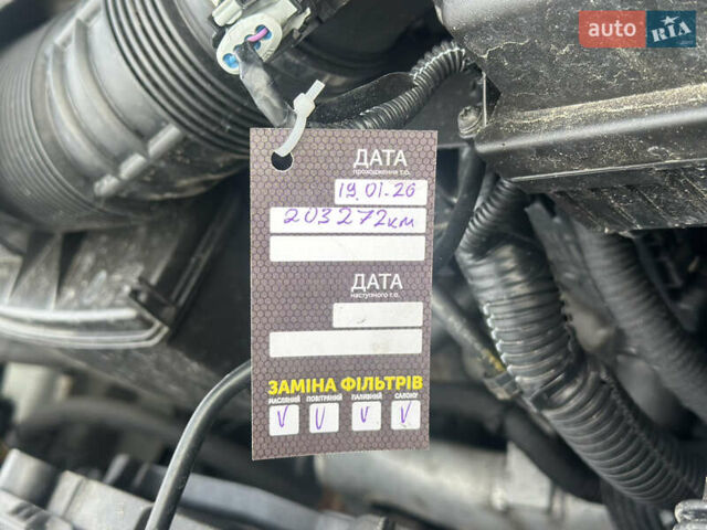 Белый Вольво B60, объемом двигателя 2.4 л и пробегом 203 тыс. км за 12699 $, фото 55 на Automoto.ua