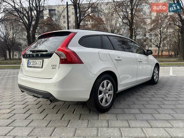 Білий Вольво B60, об'ємом двигуна 2.4 л та пробігом 200 тис. км за 10650 $, фото 8 на Automoto.ua