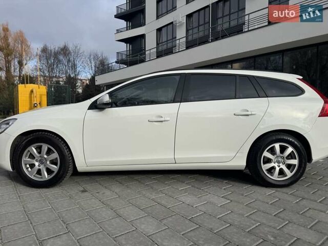 Білий Вольво B60, об'ємом двигуна 2.4 л та пробігом 200 тис. км за 10650 $, фото 4 на Automoto.ua