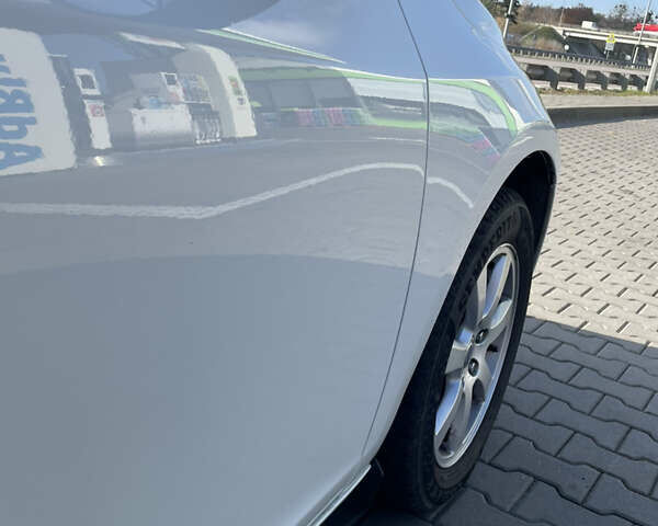 Белый Вольво B60, объемом двигателя 2 л и пробегом 280 тыс. км за 10300 $, фото 23 на Automoto.ua