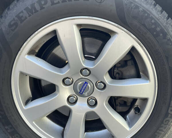 Белый Вольво B60, объемом двигателя 2 л и пробегом 280 тыс. км за 10300 $, фото 26 на Automoto.ua