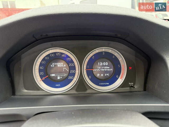 Белый Вольво B60, объемом двигателя 2.4 л и пробегом 234 тыс. км за 12700 $, фото 17 на Automoto.ua