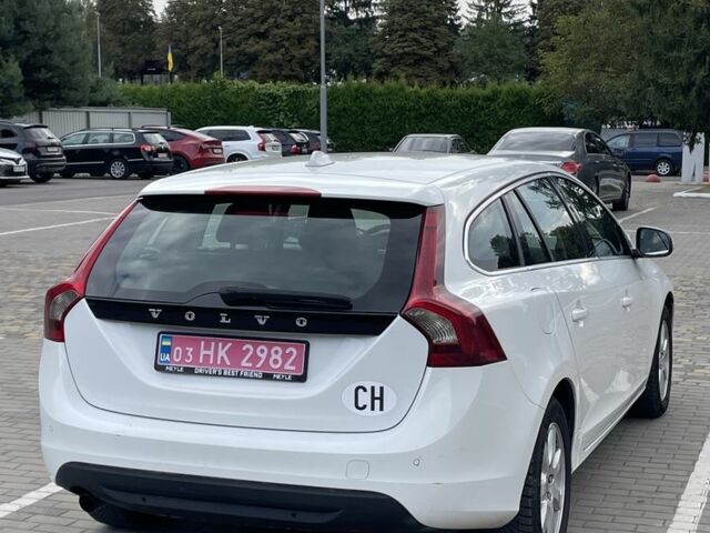 Білий Вольво B60, об'ємом двигуна 2 л та пробігом 279 тис. км за 11000 $, фото 3 на Automoto.ua