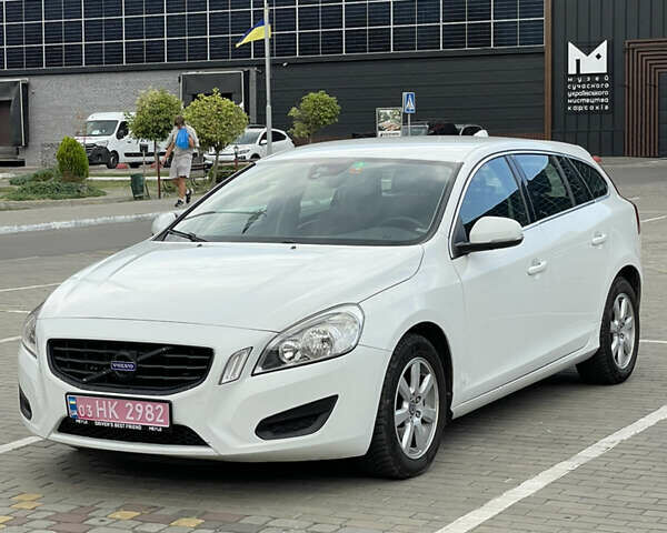 Білий Вольво B60, об'ємом двигуна 2 л та пробігом 280 тис. км за 11000 $, фото 4 на Automoto.ua