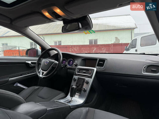 Белый Вольво B60, объемом двигателя 2.4 л и пробегом 234 тыс. км за 12700 $, фото 31 на Automoto.ua