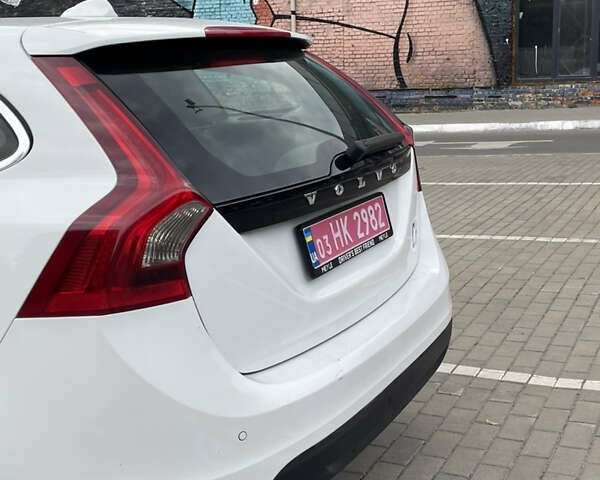 Білий Вольво B60, об'ємом двигуна 2 л та пробігом 280 тис. км за 11000 $, фото 10 на Automoto.ua