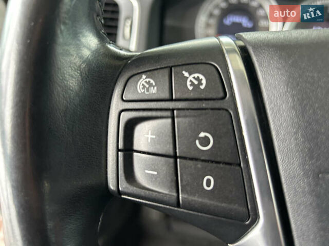 Белый Вольво B60, объемом двигателя 2.4 л и пробегом 160 тыс. км за 13900 $, фото 43 на Automoto.ua