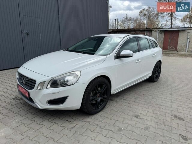 Білий Вольво B60, об'ємом двигуна 2.4 л та пробігом 160 тис. км за 13500 $, фото 3 на Automoto.ua