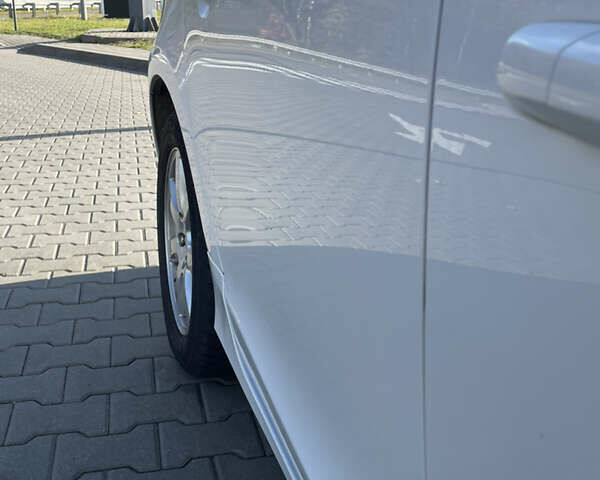 Белый Вольво B60, объемом двигателя 2 л и пробегом 280 тыс. км за 10300 $, фото 22 на Automoto.ua