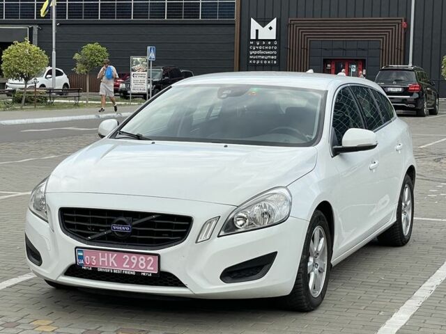 Білий Вольво B60, об'ємом двигуна 2 л та пробігом 279 тис. км за 11000 $, фото 1 на Automoto.ua