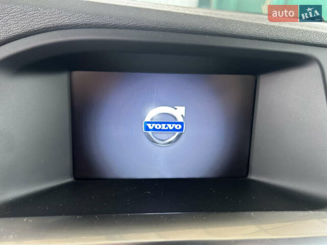 Белый Вольво B60, объемом двигателя 2.4 л и пробегом 160 тыс. км за 13900 $, фото 34 на Automoto.ua