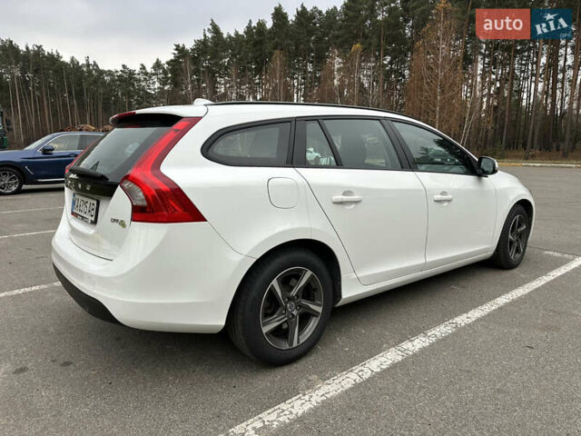 Білий Вольво B60, об'ємом двигуна 1.56 л та пробігом 287 тис. км за 9300 $, фото 6 на Automoto.ua