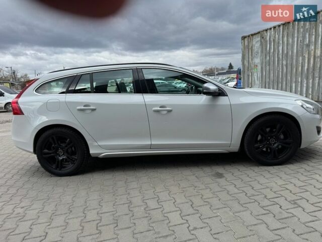 Белый Вольво B60, объемом двигателя 2.4 л и пробегом 160 тыс. км за 13900 $, фото 11 на Automoto.ua