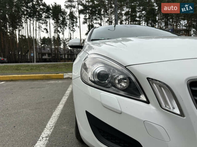 Білий Вольво B60, об'ємом двигуна 1.56 л та пробігом 287 тис. км за 9300 $, фото 3 на Automoto.ua