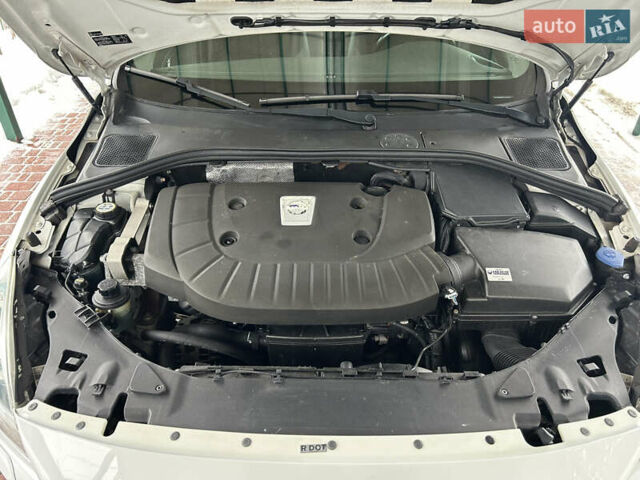 Белый Вольво B60, объемом двигателя 2.4 л и пробегом 160 тыс. км за 13900 $, фото 81 на Automoto.ua