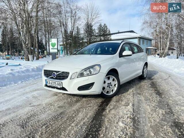 Белый Вольво B60, объемом двигателя 1.6 л и пробегом 287 тыс. км за 10700 $, фото 6 на Automoto.ua