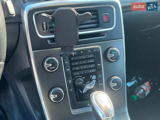 Білий Вольво B60, об'ємом двигуна 2 л та пробігом 288 тис. км за 9990 $, фото 19 на Automoto.ua