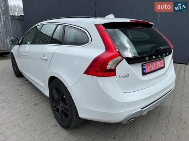 Белый Вольво B60, объемом двигателя 2.4 л и пробегом 160 тыс. км за 13500 $, фото 6 на Automoto.ua