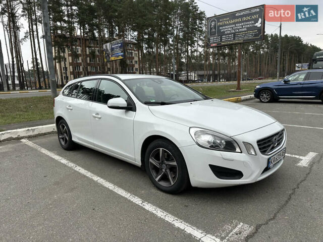 Білий Вольво B60, об'ємом двигуна 1.56 л та пробігом 287 тис. км за 9300 $, фото 4 на Automoto.ua