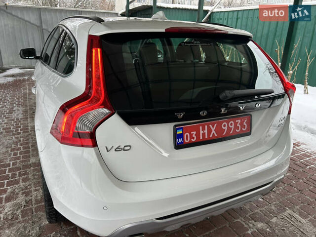 Белый Вольво B60, объемом двигателя 2.4 л и пробегом 160 тыс. км за 13900 $, фото 10 на Automoto.ua