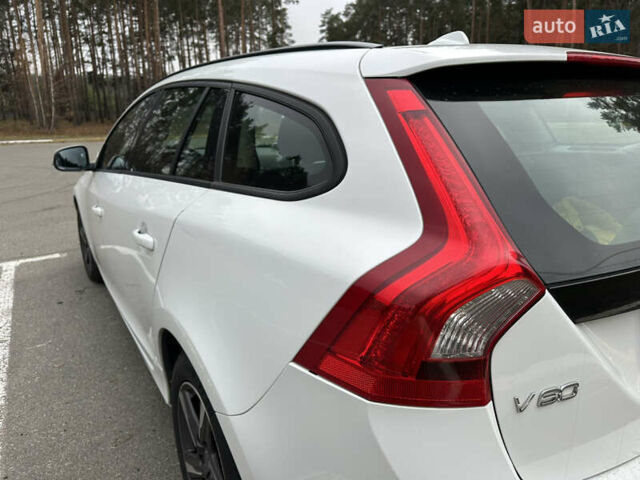 Білий Вольво B60, об'ємом двигуна 1.56 л та пробігом 287 тис. км за 9300 $, фото 9 на Automoto.ua