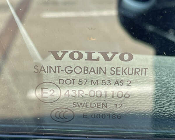 Белый Вольво B60, объемом двигателя 2 л и пробегом 280 тыс. км за 10300 $, фото 21 на Automoto.ua