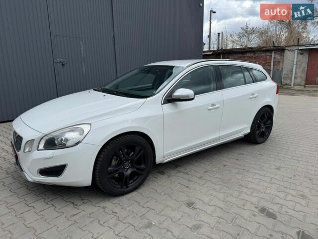 Білий Вольво B60, об'ємом двигуна 2.4 л та пробігом 160 тис. км за 13500 $, фото 4 на Automoto.ua