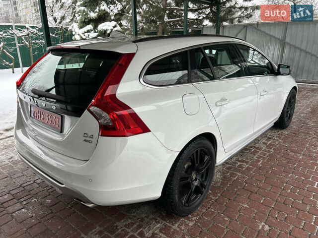 Белый Вольво B60, объемом двигателя 2.4 л и пробегом 160 тыс. км за 13900 $, фото 15 на Automoto.ua