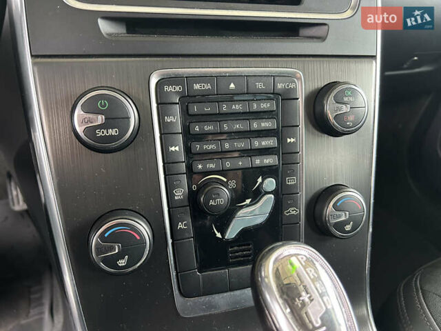 Белый Вольво B60, объемом двигателя 2.4 л и пробегом 160 тыс. км за 13900 $, фото 36 на Automoto.ua