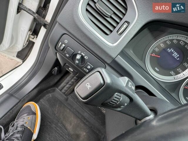 Белый Вольво B60, объемом двигателя 2.4 л и пробегом 160 тыс. км за 13900 $, фото 36 на Automoto.ua