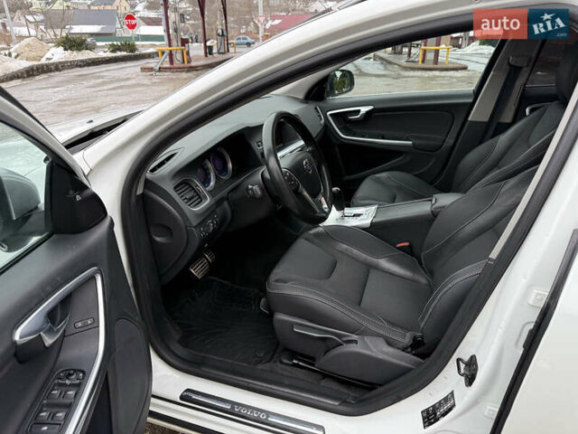 Білий Вольво B60, об'ємом двигуна 2.4 л та пробігом 234 тис. км за 12999 $, фото 21 на Automoto.ua