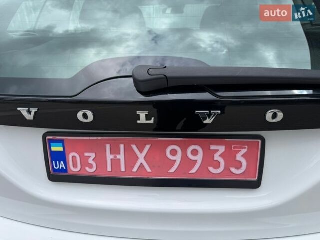 Белый Вольво B60, объемом двигателя 2.4 л и пробегом 160 тыс. км за 13600 $, фото 22 на Automoto.ua
