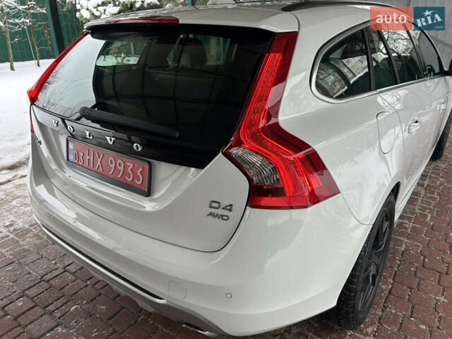 Белый Вольво B60, объемом двигателя 2.4 л и пробегом 160 тыс. км за 13900 $, фото 11 на Automoto.ua