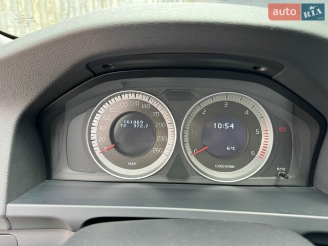 Белый Вольво B60, объемом двигателя 2.4 л и пробегом 160 тыс. км за 13500 $, фото 31 на Automoto.ua