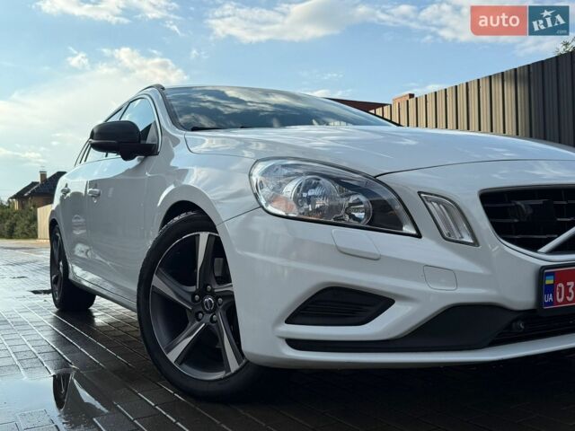 Белый Вольво B60, объемом двигателя 2.4 л и пробегом 236 тыс. км за 11600 $, фото 9 на Automoto.ua