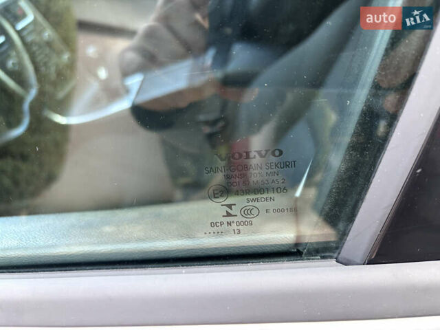 Белый Вольво B60, объемом двигателя 1.6 л и пробегом 242 тыс. км за 10850 $, фото 161 на Automoto.ua